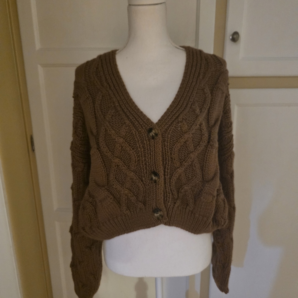 HYFVE Women's Cozy Brown Cable Knit Cropped Sweater - Picture 2 of 16
